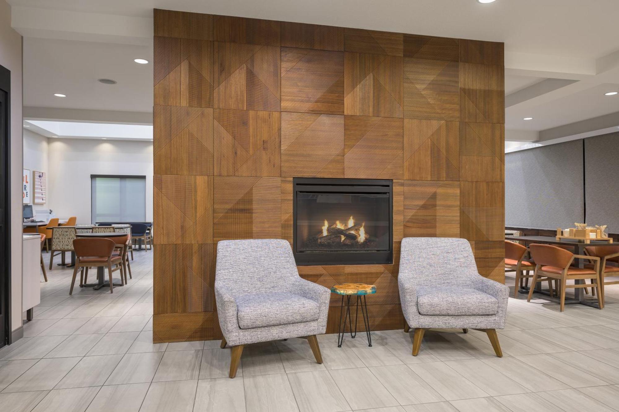 Holiday Inn Express Belgrade-Bozeman Area By Ihg Buitenkant foto
