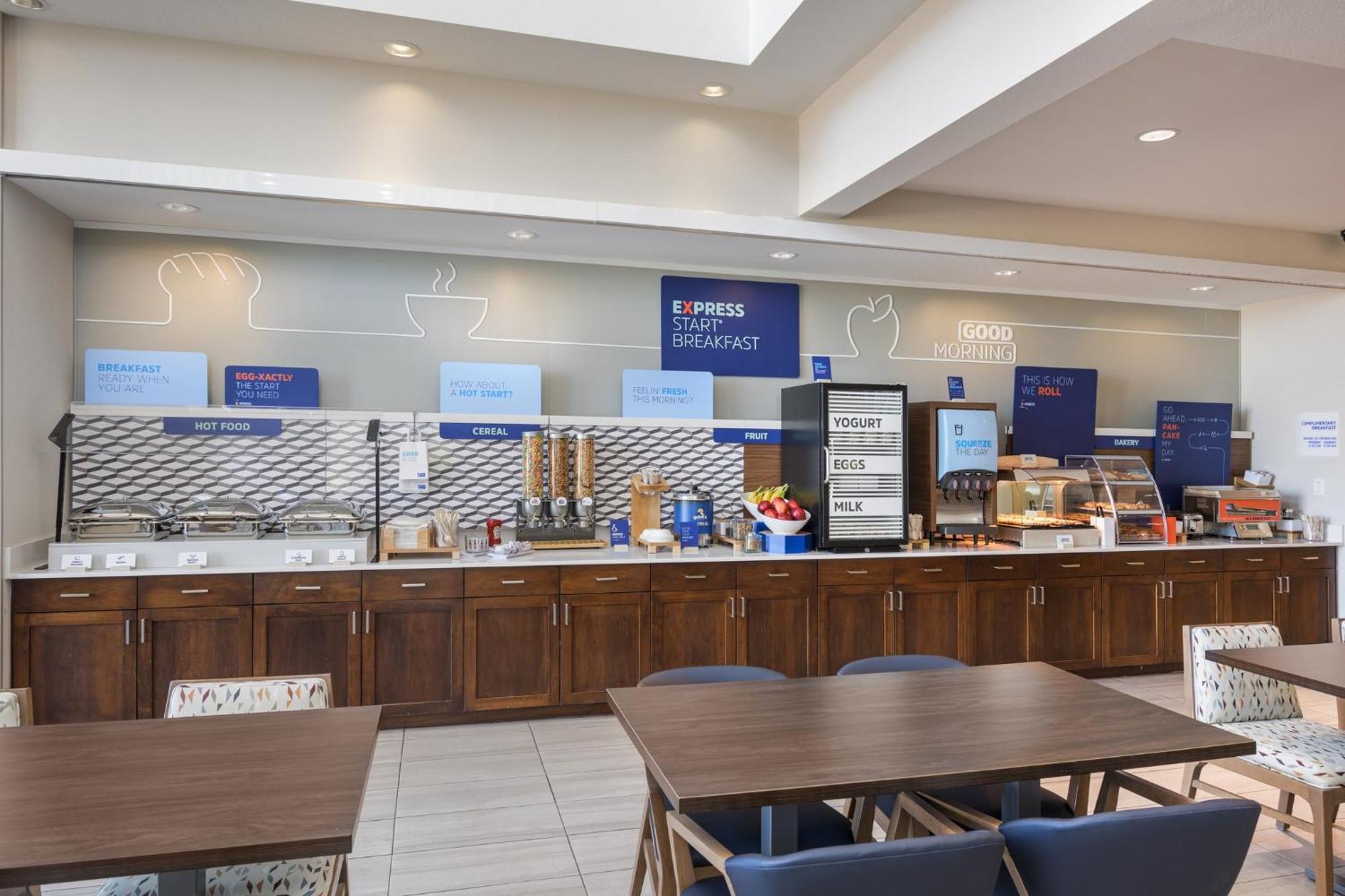 Holiday Inn Express Belgrade-Bozeman Area By Ihg Buitenkant foto