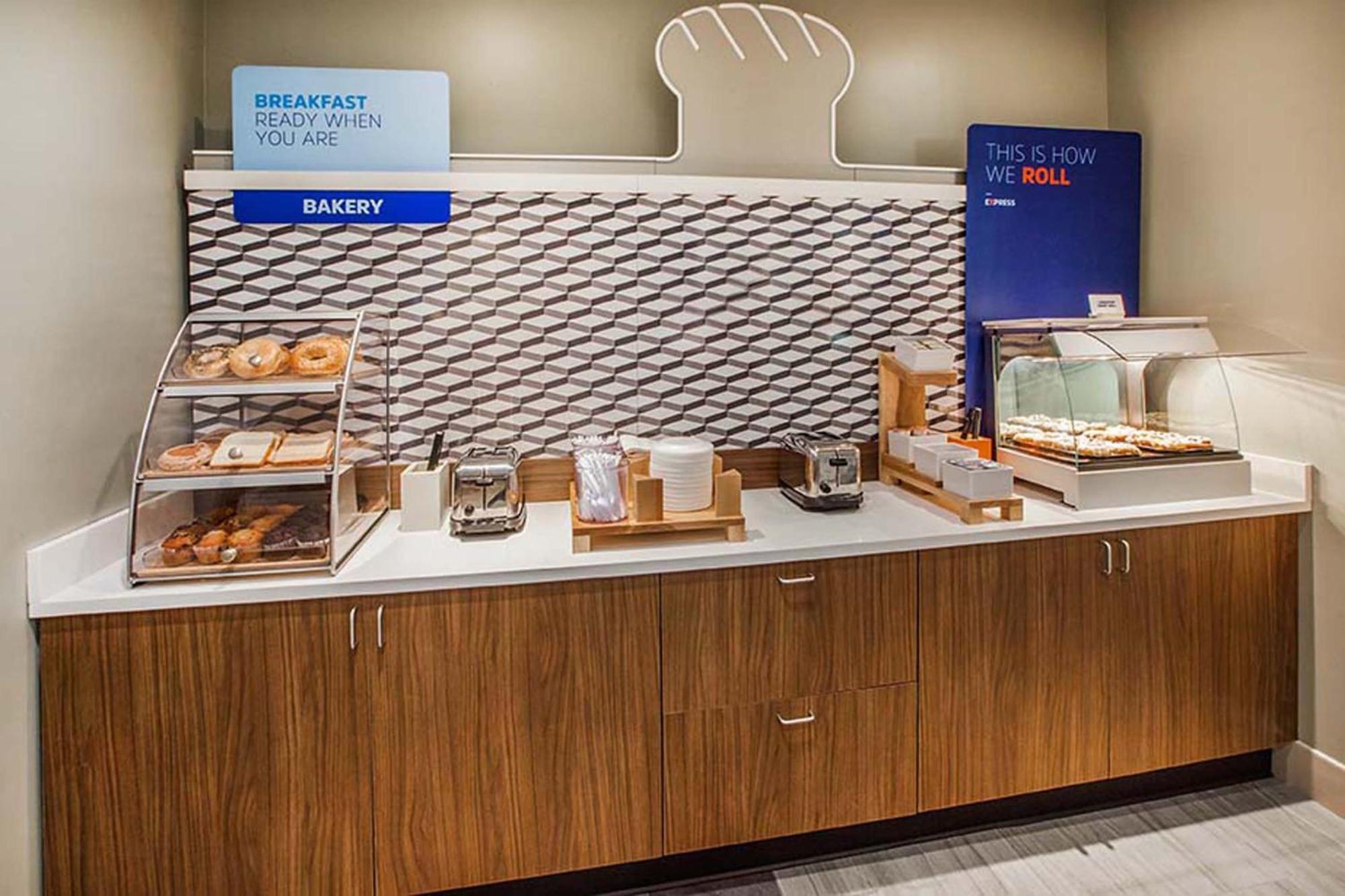 Holiday Inn Express Belgrade-Bozeman Area By Ihg Buitenkant foto