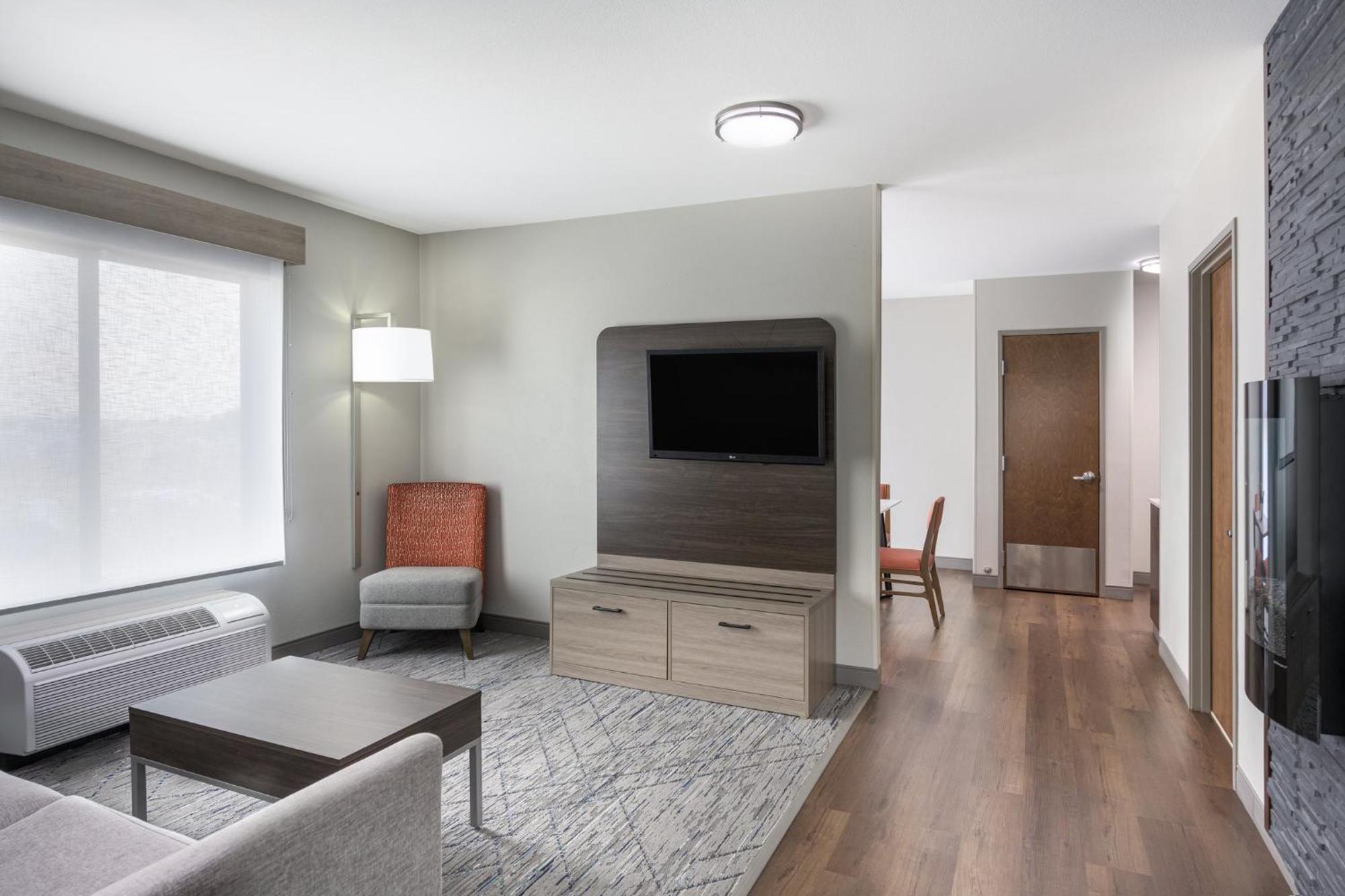 Holiday Inn Express Belgrade-Bozeman Area By Ihg Buitenkant foto